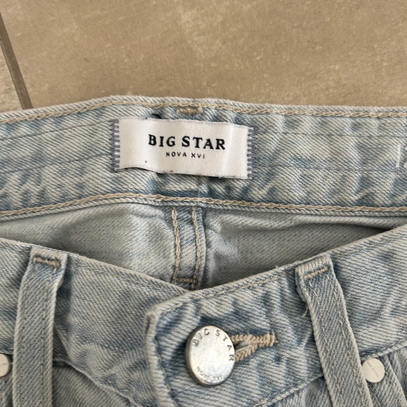Bid Star Jeans size 26 🤩🤩 the CUTEST little star stitches everywhere!! - Picture 6 of 7